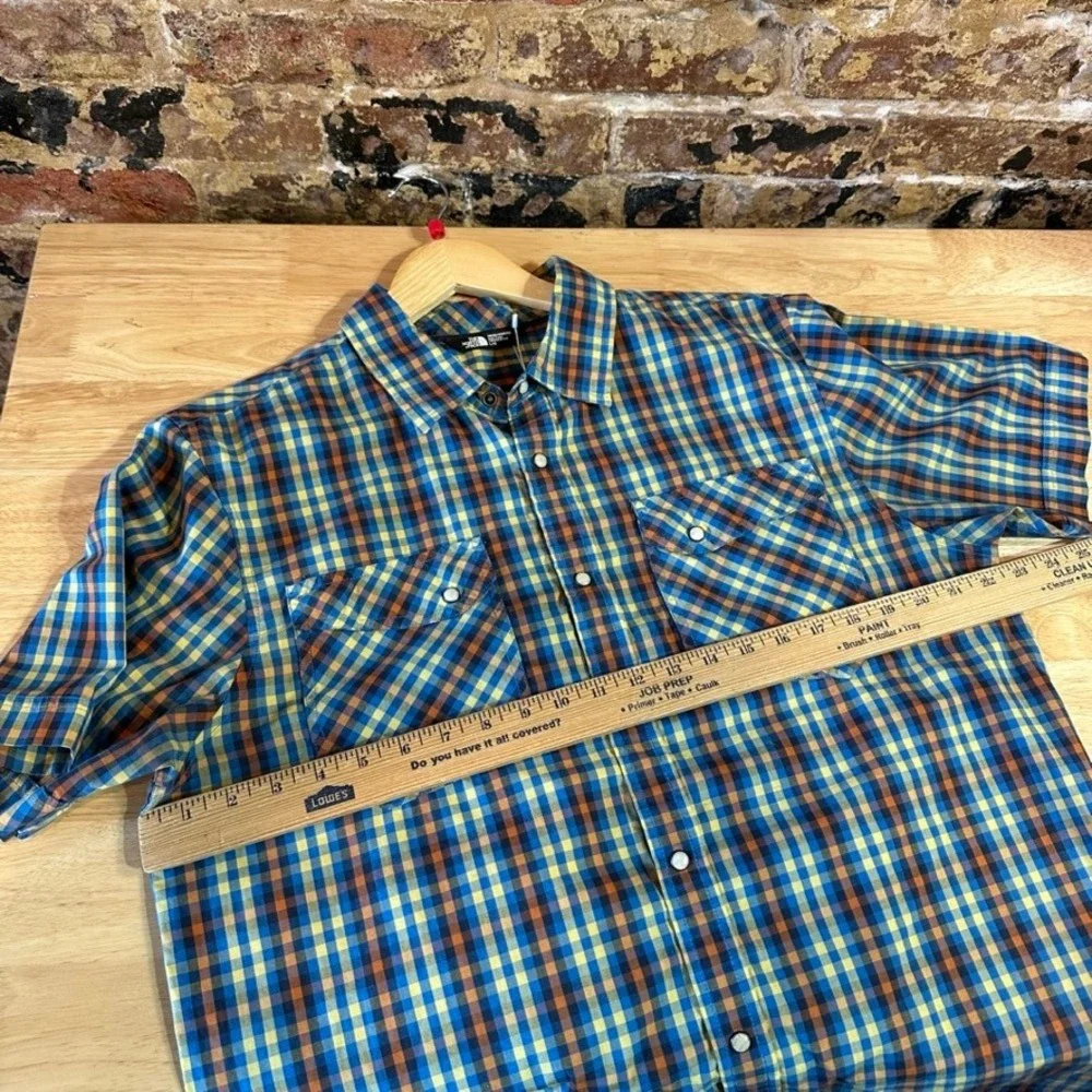 The North Face Mens Large Short Sleeve Button Up Blue Western Plaid Shirt